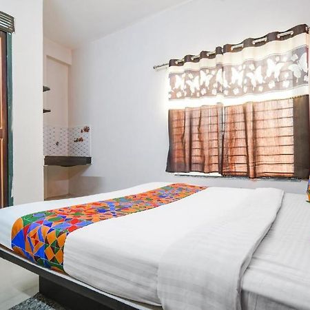Hotel Royal Palace Indore Eksteriør billede