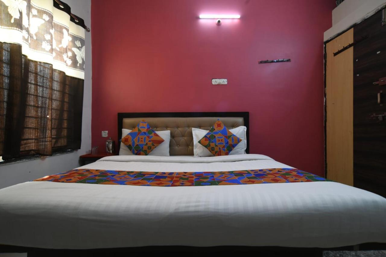 Hotel Royal Palace Indore Værelse billede